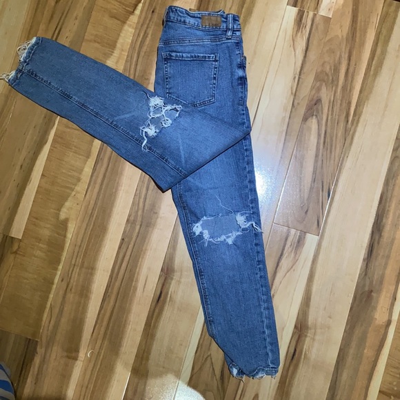 Garage Mom Jeans - Picture 3 of 3